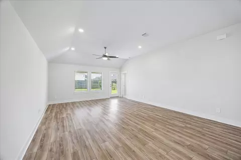 Living - 9830 N Goshawk Trl, Conroe, TX 77385 photo 2 of 4