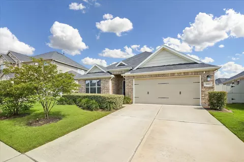 Exterior - 9830 N Goshawk Trl, Conroe, TX 77385 photo 3 of 4