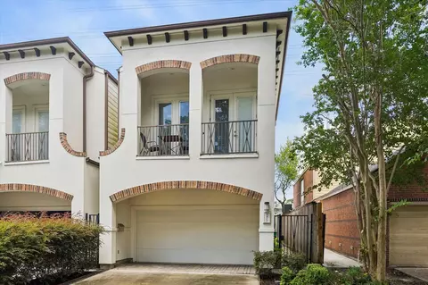 2122 Banks St, Houston, TX 77098