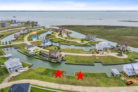 27 Isla Morada, Hitchcock, TX 77563