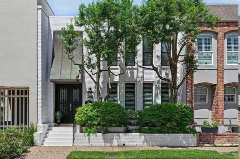 2216 Amberly Ct, Houston, TX 77063