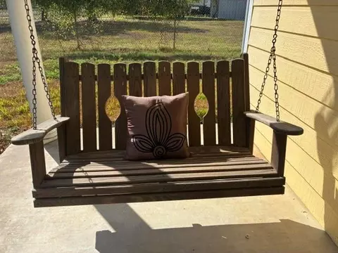 Exterior - 301 Beech St, Calvert, TX 77837 photo 5 of 5