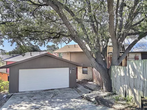 4014 High Ridge Cir, San Antonio, TX 78229
