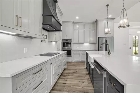 Kitchen - 15020 Tybee Ln, Conroe, TX 77306 photo 2 of 3