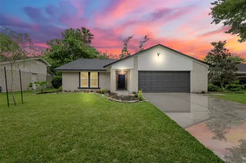16230 Dunmoor Dr, Houston, TX 77059