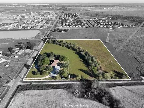 16010 Warren Ranch Rd, Hockley, TX 77447