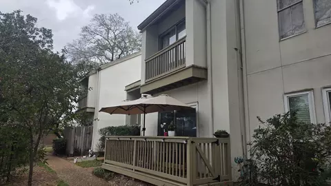 2100 Tanglewilde St #632, Houston, TX 77063