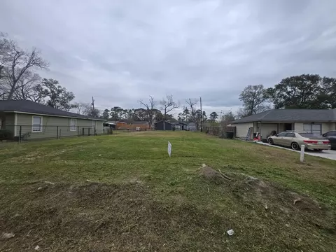 6929 Peyton St, Houston, TX 77028