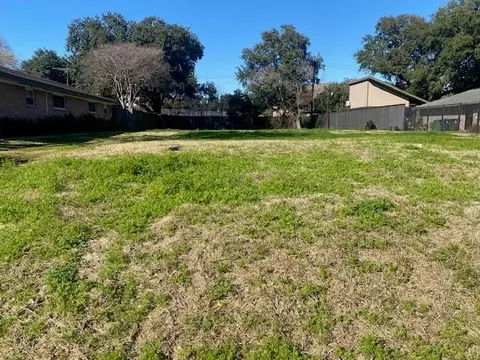 3614 N Braeswood Blvd, Houston, TX 77025