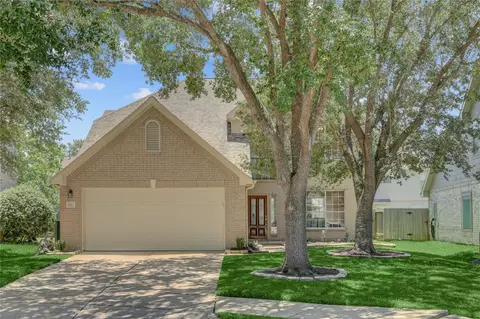 5514 Waverdale Ct, Sugar Land, TX 77479