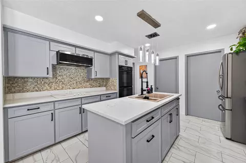 Kitchen - 17506 Sorrel Ridge Dr, Spring, TX 77388 photo 7 of 12