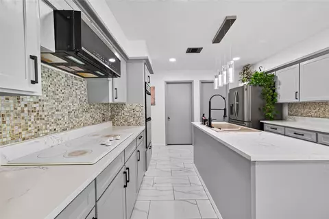 Kitchen - 17506 Sorrel Ridge Dr, Spring, TX 77388 photo 10 of 12