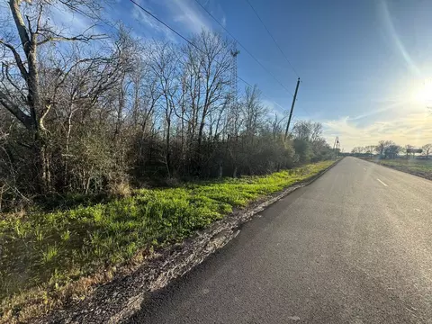 13622 Charlie Roberts Rd, Kendleton, TX 77451