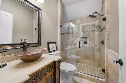 Bath - 29500 Skymac Ranch Rd, Hempstead, TX 77445 photo 6 of 8