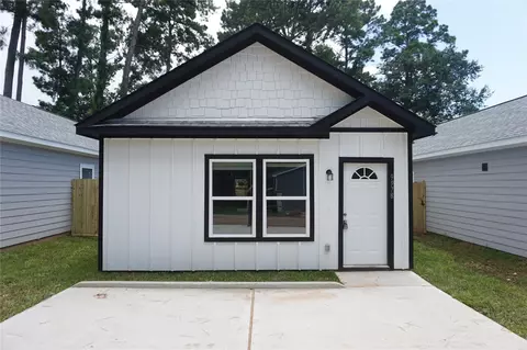11849 Nelwood St, Willis, TX 77318