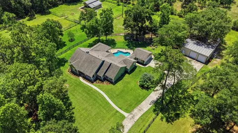 16903 Mustang Trail Dr, Magnolia, TX 77355
