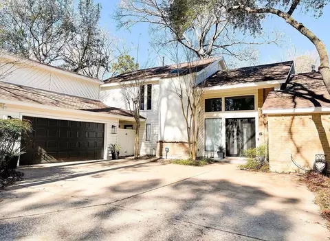 6 Cape Chestnut Dr, The Woodlands, TX 77381