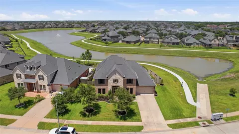 9519 Wheatfield Ln, Richmond, TX 77469