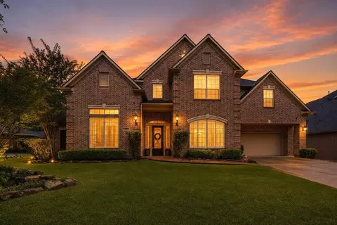 118 N Shawnee Ridge Cir, The Woodlands, TX 77382