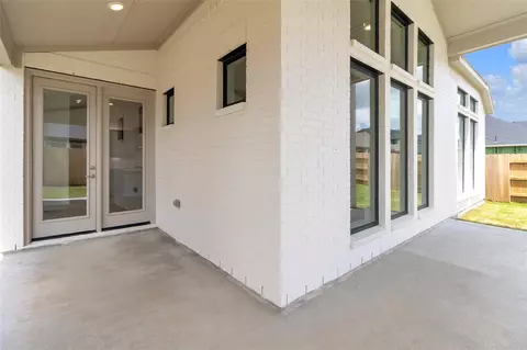Exterior - 2819 Pathway Meadows Ln, Webster, TX 77598 photo 3 of 4