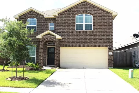 104 Kelly St, Angleton, TX 77515