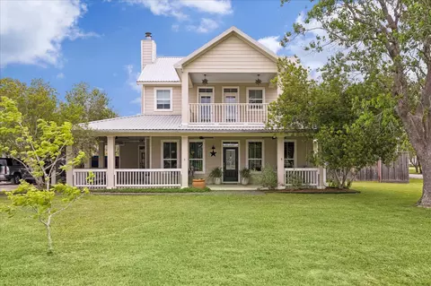 301 Westfield Ln, Friendswood, TX 77546