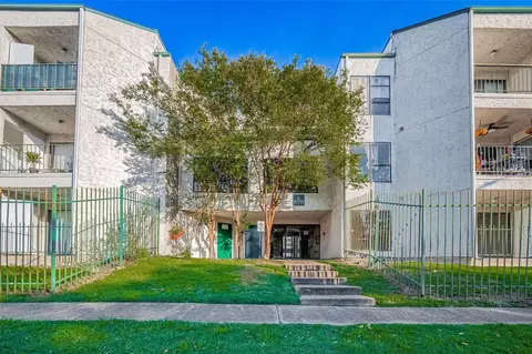 2818 S Bartell Dr #29, Houston, TX 77054