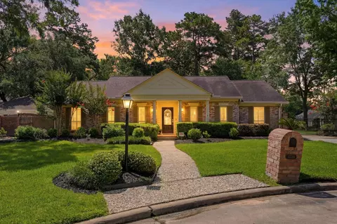 13710 Foxmoor Ln, Houston, TX 77069