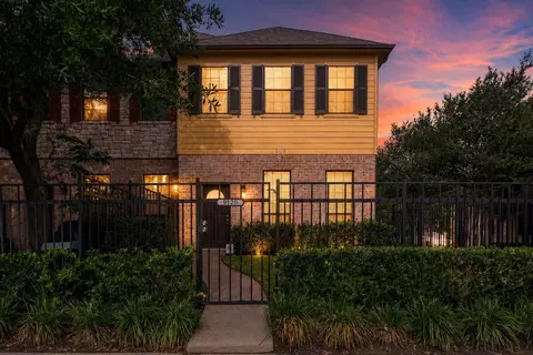 9120 Lakes At 610 Dr, Houston, TX 77054