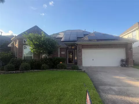 910 Allisa St, Stafford, TX 77477