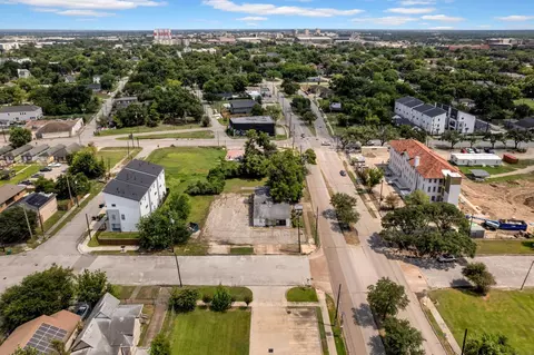 2905 Elgin St, Houston, TX 77004