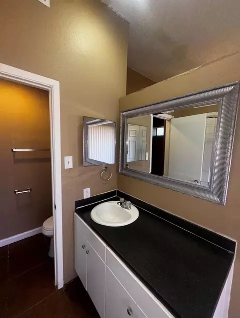 Bath - 23514 Cimber Ln, Spring, TX 77373 photo 3 of 3