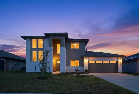 6823 Amber Cliff Ln, Richmond, TX 77469