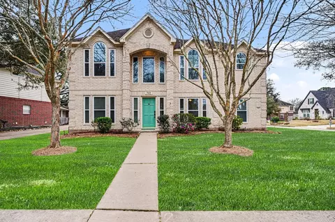 702 Huntercrest St, El Lago, TX 77586