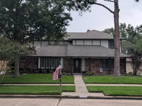 3702 Millbridge Dr, Houston, TX 77059