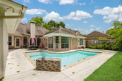 9110 Rhapsody Ln, Houston, TX 77040