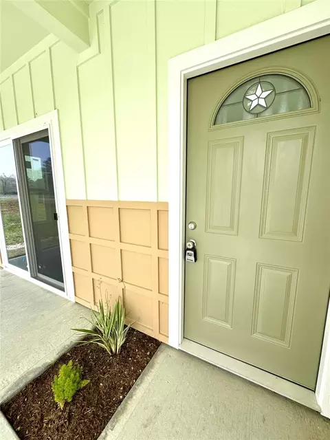 Exterior - 50 Westlake W, Trinity, TX 75862 photo 2 of 4