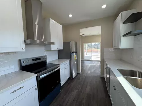 Kitchen - 50 Westlake W, Trinity, TX 75862 photo 2 of 4