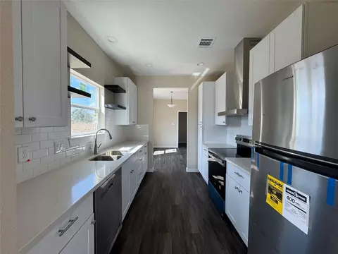 Kitchen - 50 Westlake W, Trinity, TX 75862 photo 1 of 4