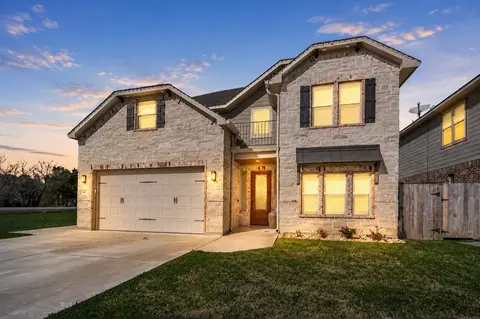 912 Roberts St, East Bernard, TX 77435