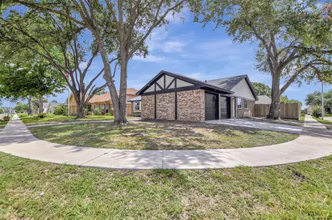 3727 Sunshine Ln, Pasadena, TX 77505