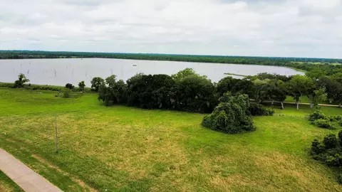 118 Pony Trl, Angleton, TX 77515