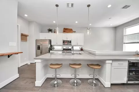5619 Kansas St #C, Houston, TX 77007