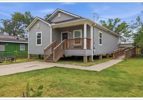 2495 Wilson St, Beaumont, TX 77703