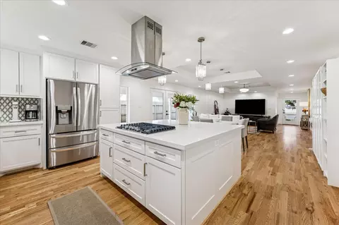 6003 W 43rd St, Houston, TX 77092