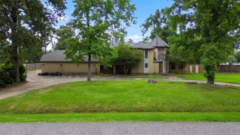 1107 Southern Hills Rd, Houston, TX 77339