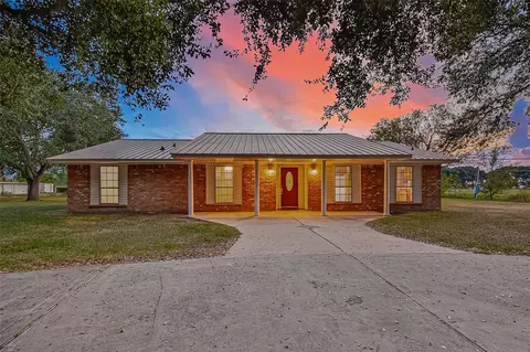 3122 Kueck Rd, Rosenberg, TX 77471