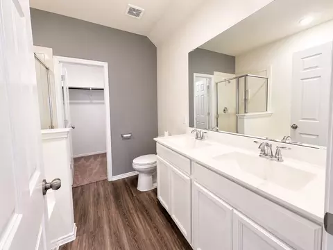 Bath - 25915 Rustical Rd, Katy, TX 77493 photo 3 of 5