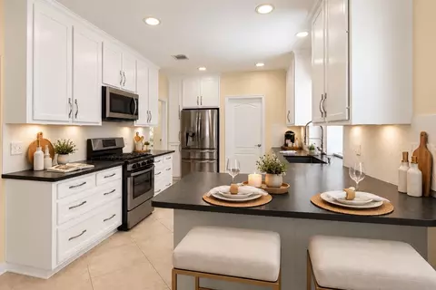 Kitchen - 24815 Giltspur Way, Spring, TX 77389 photo 2 of 3
