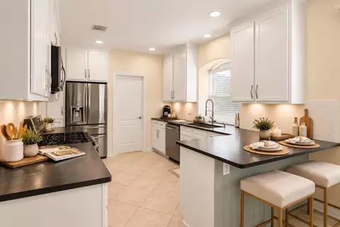 Kitchen - 24815 Giltspur Way, Spring, TX 77389 photo 3 of 3